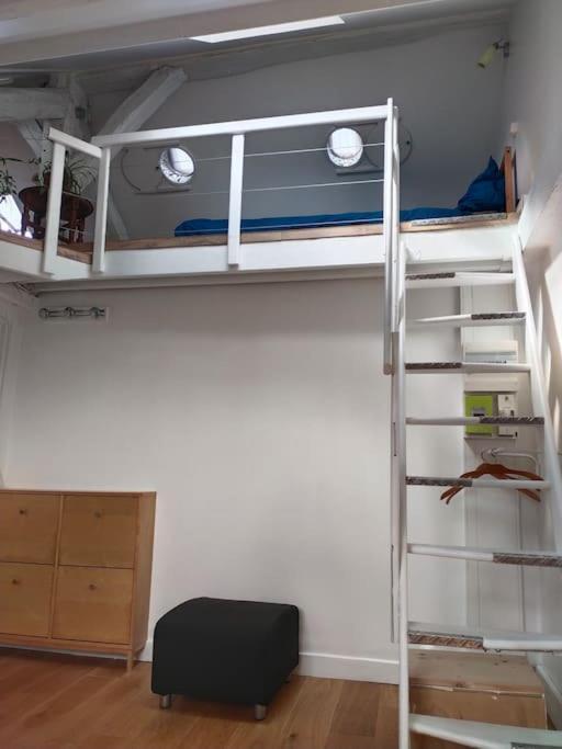 Studio Sous Les Toits Et Mezzanine - فَنسين المظهر الخارجي الصورة